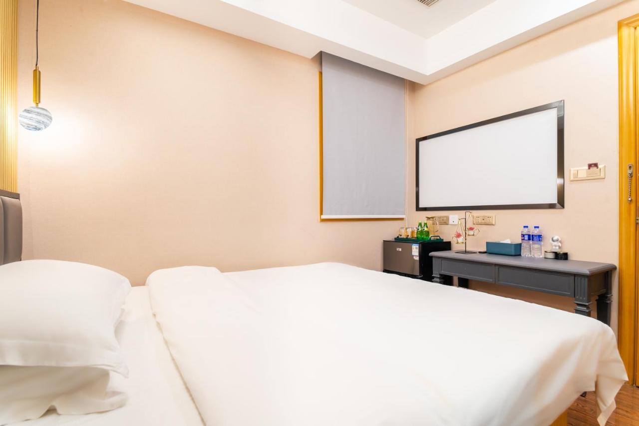 Puzzle Hotel - Zhongshan 8Th Road Chenjiaci Subway Station Branch Guangzhou Bagian luar foto