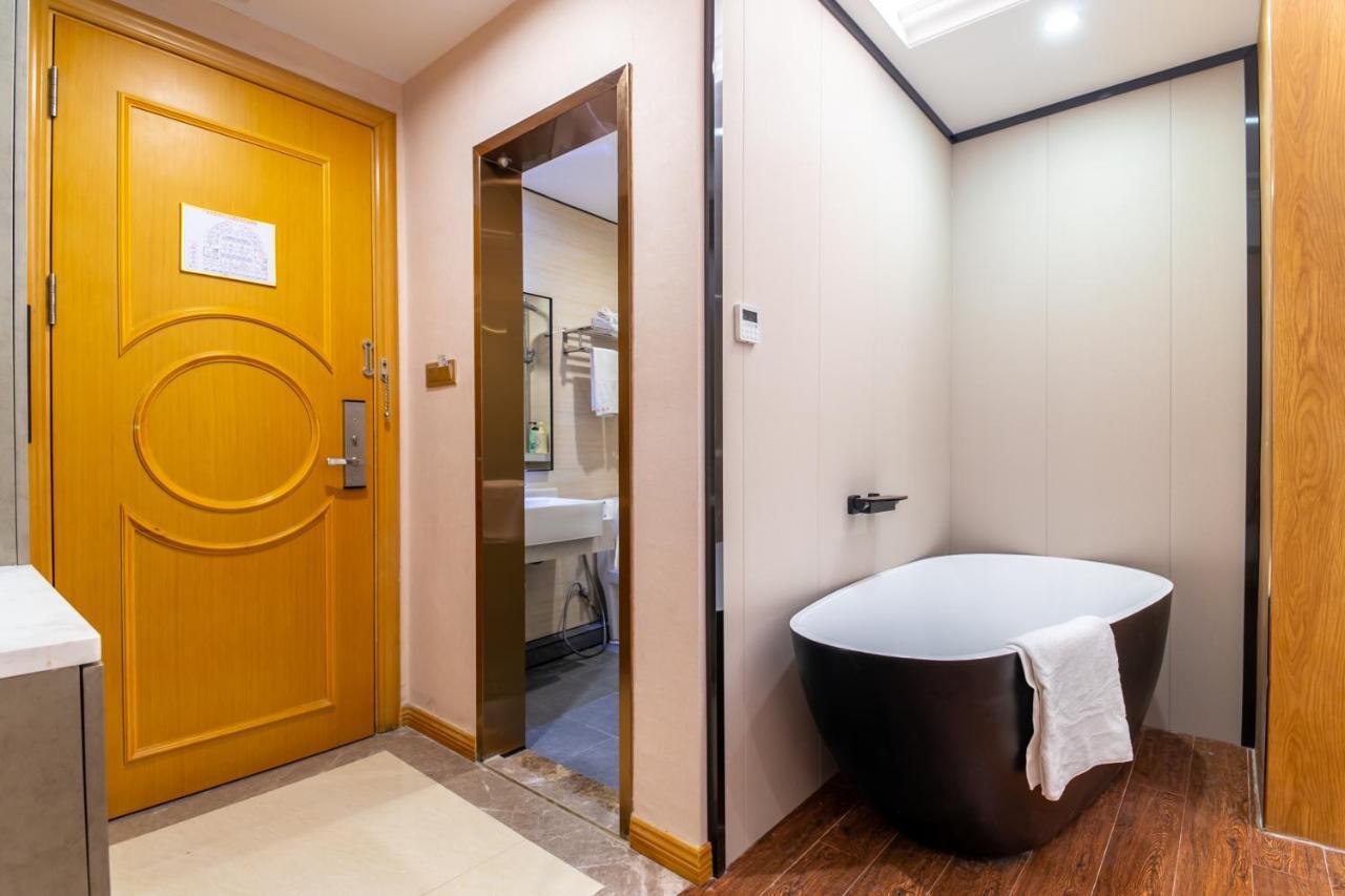 Puzzle Hotel - Zhongshan 8Th Road Chenjiaci Subway Station Branch Guangzhou Bagian luar foto