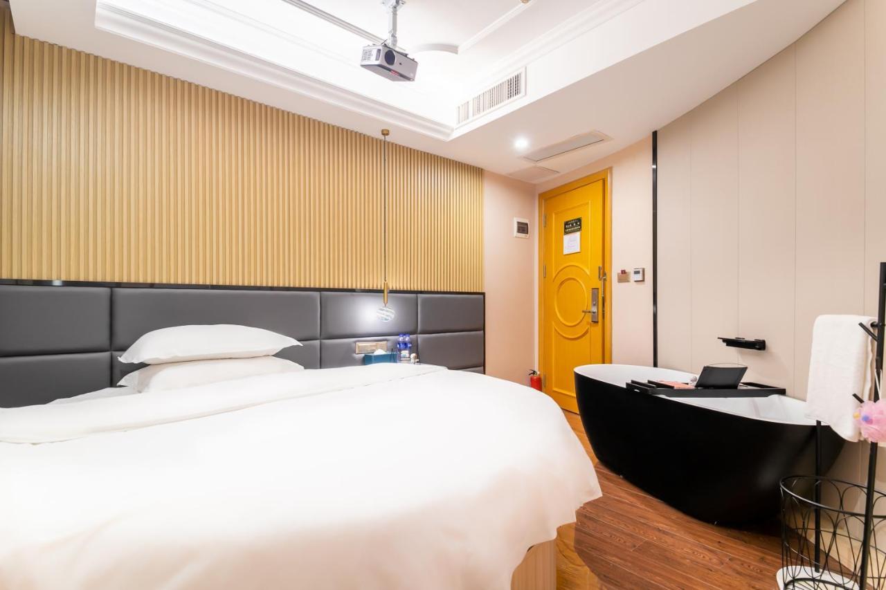 Puzzle Hotel - Zhongshan 8Th Road Chenjiaci Subway Station Branch Guangzhou Bagian luar foto