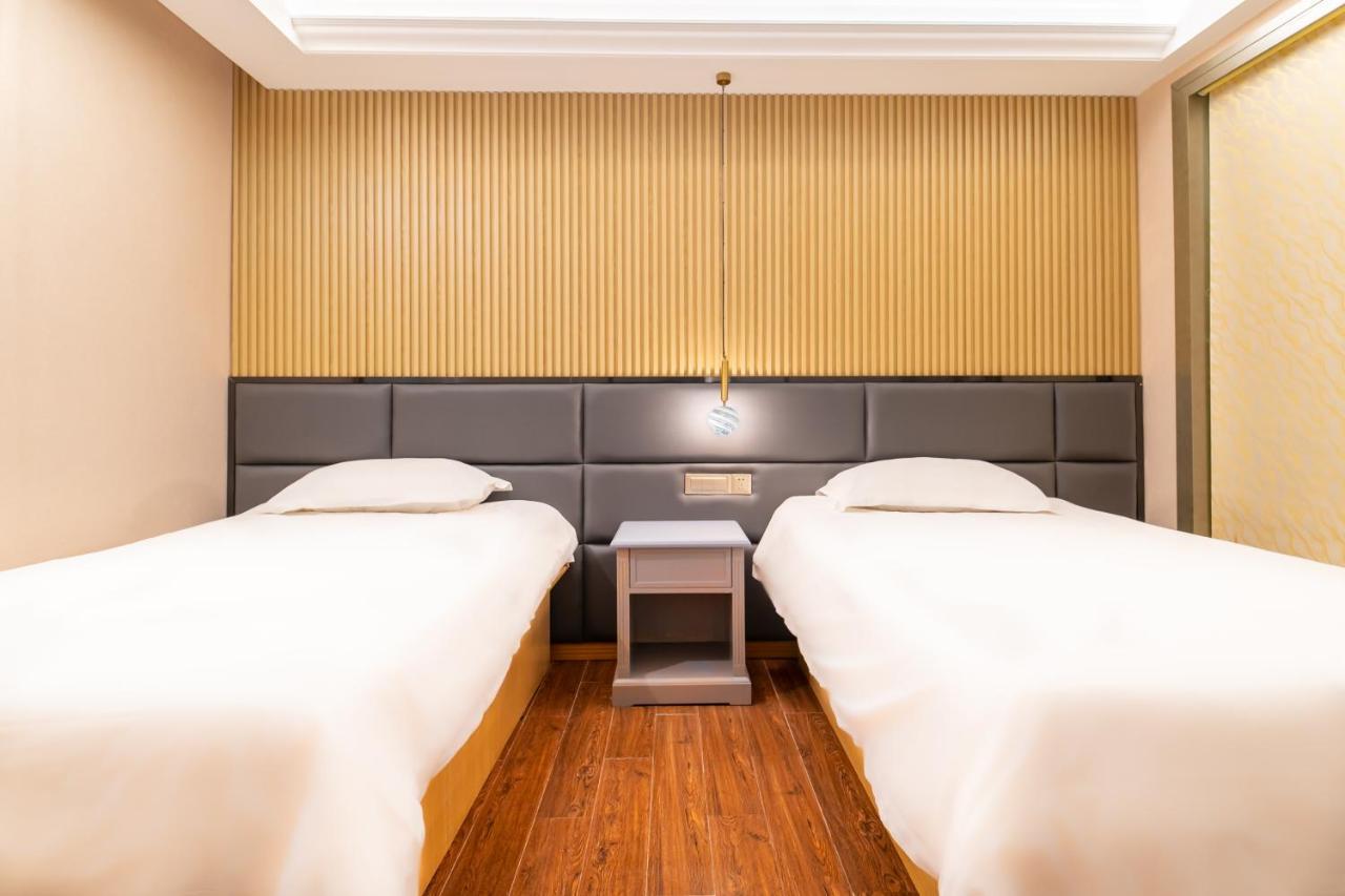 Puzzle Hotel - Zhongshan 8Th Road Chenjiaci Subway Station Branch Guangzhou Bagian luar foto