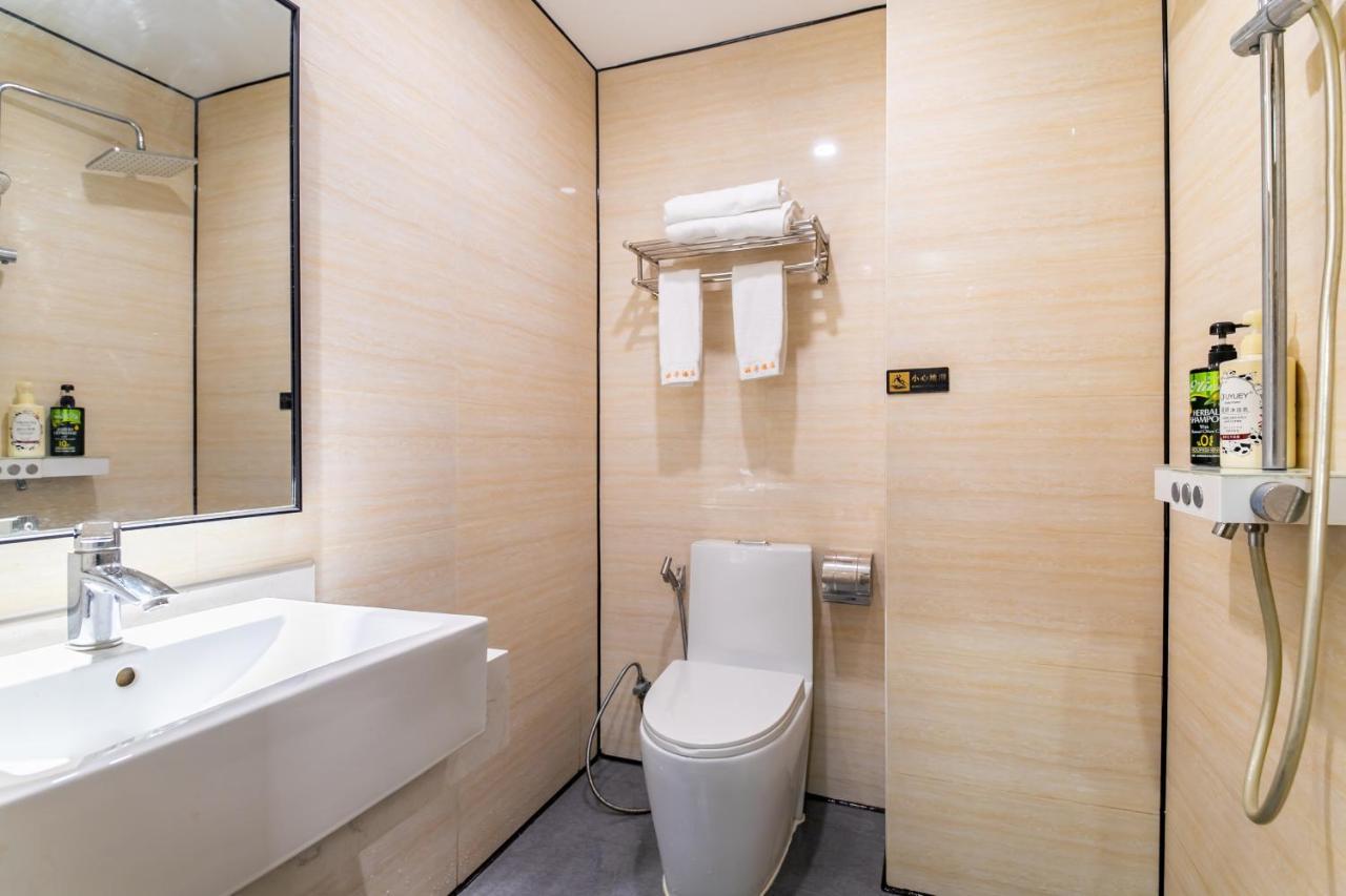 Puzzle Hotel - Zhongshan 8Th Road Chenjiaci Subway Station Branch Guangzhou Bagian luar foto