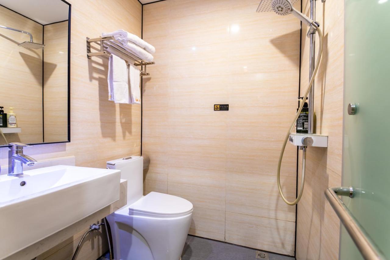 Puzzle Hotel - Zhongshan 8Th Road Chenjiaci Subway Station Branch Guangzhou Bagian luar foto