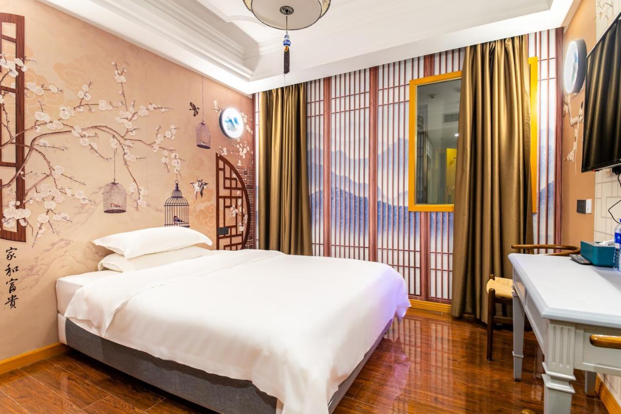 Puzzle Hotel - Zhongshan 8Th Road Chenjiaci Subway Station Branch Guangzhou Bagian luar foto