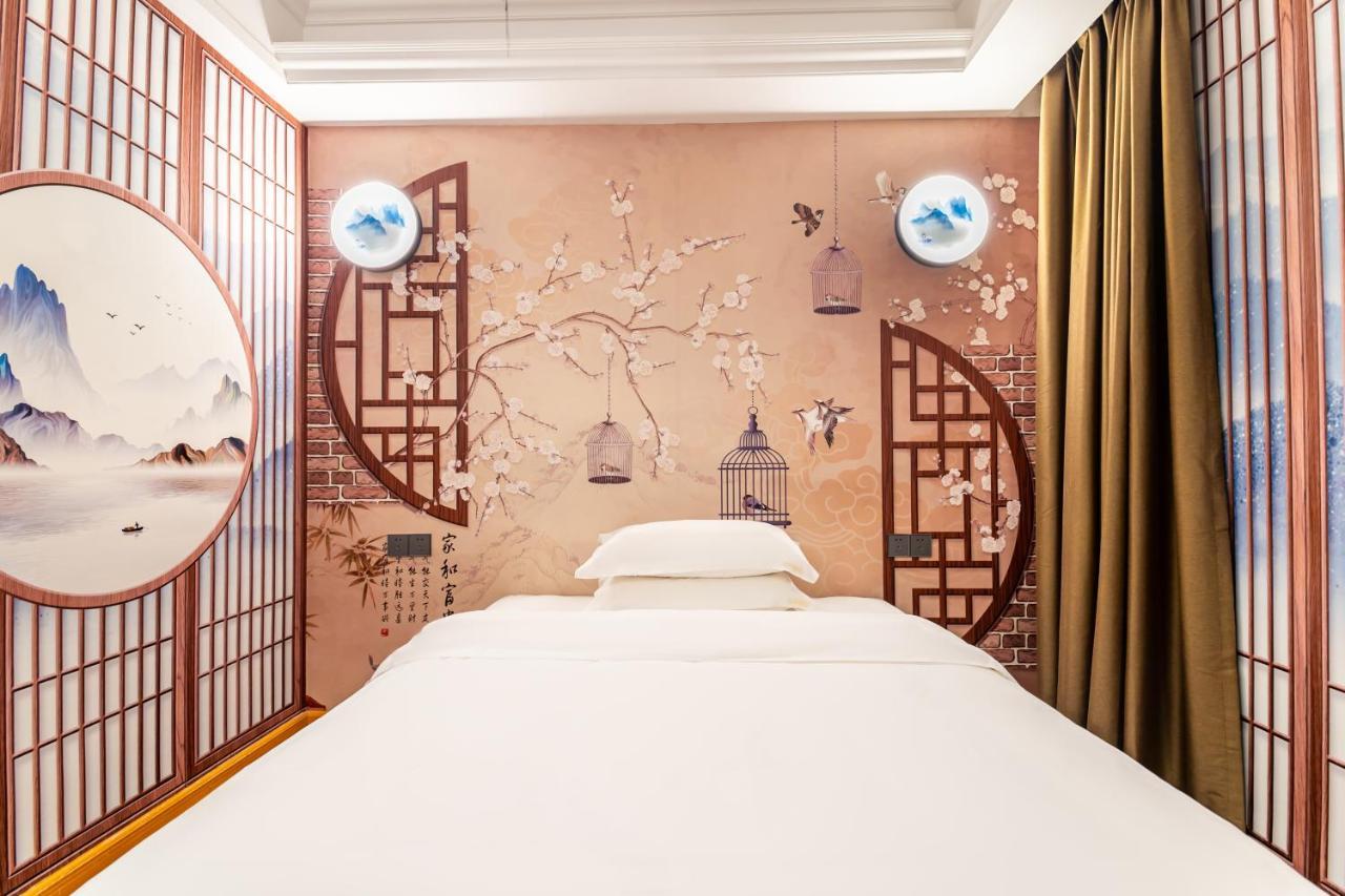 Puzzle Hotel - Zhongshan 8Th Road Chenjiaci Subway Station Branch Guangzhou Bagian luar foto